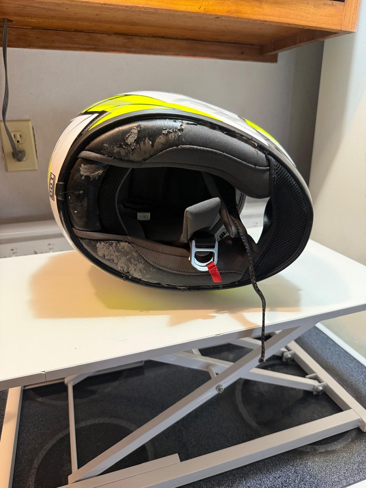Motorcycle helmet (full-face, white/yellow) photo